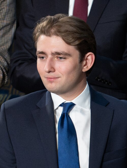 Barron Trump height comparison during public event